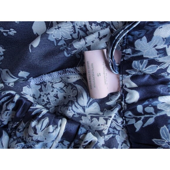 Cabernet by Sleep Sense Satin Floral Short Sleeve Notch Collar Capri Pajama Set - Picture 14 of 16